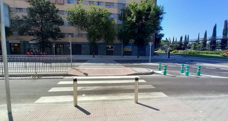 Finalizadas las obras de creación de una acera accesible en el paso