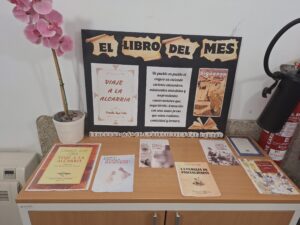 Libro del mes en un centro de mayores del distrito centro