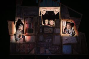 marionetas de mujeres