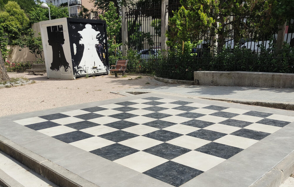 Tablero de ajedrez del parque Gloria Fuertes