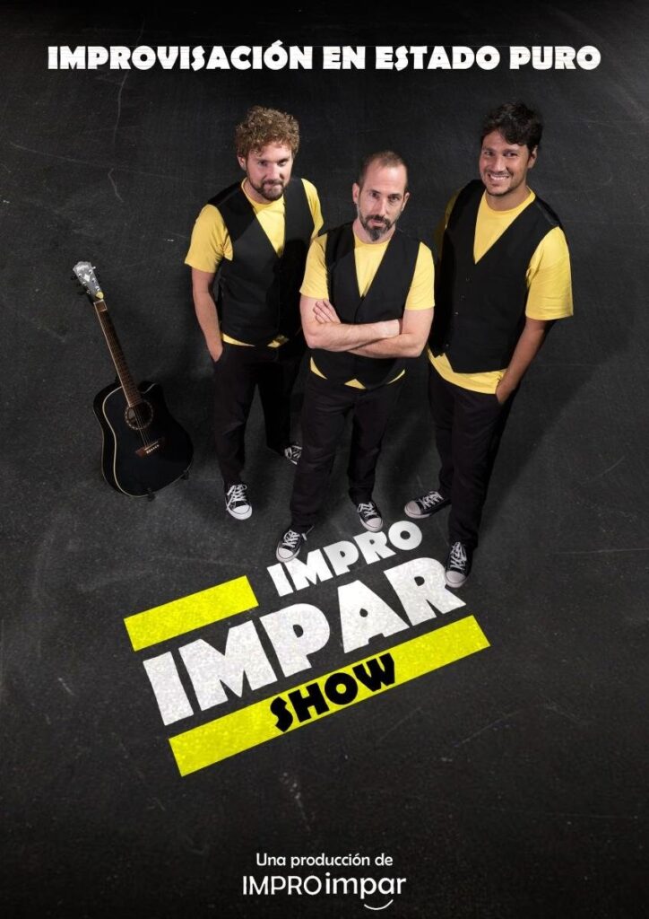 Los actores de Impro Impar Show posando