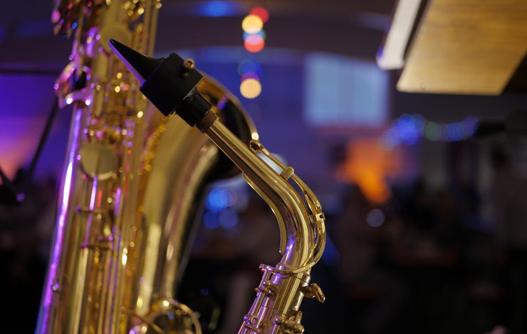 Concierto de jazz, la boca de una trompeta
