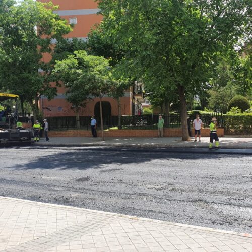 Labores de asfaltado en Rafael Finat, actualmente ya puesta a punto