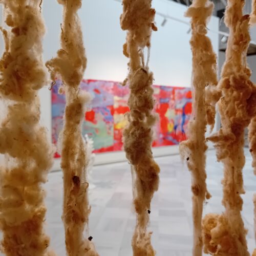 Exposición Urdir: convivencias en Casa de Vacas