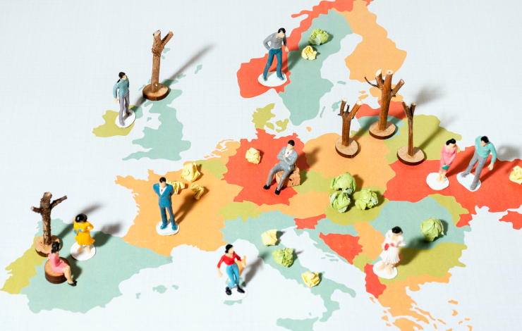 Ilustración vectorizada mapa de Europa con muñecos