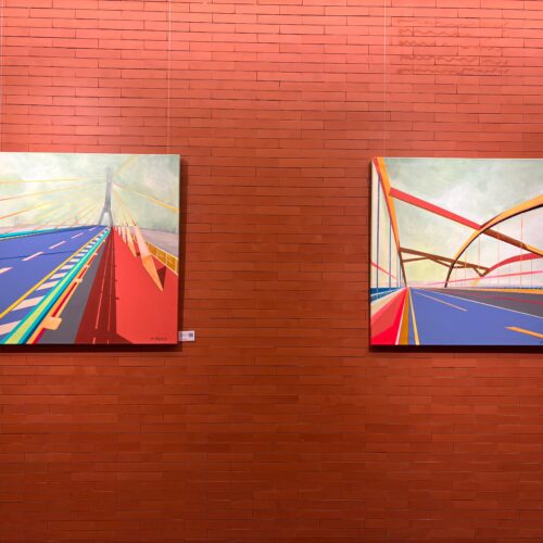 Obras de la exposición de Marta Ranz Quiles expuestas en la pared del centro cultural