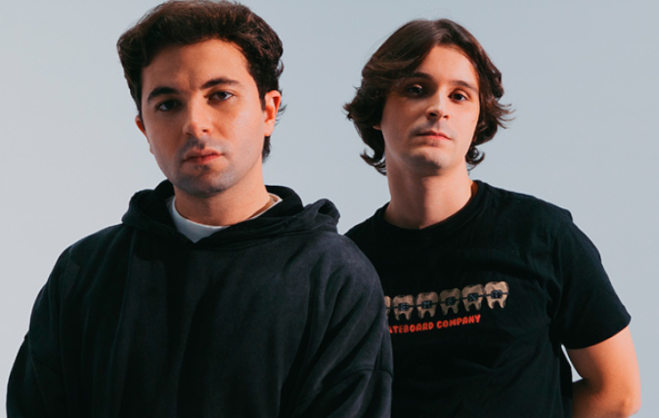 Foto promocional de Besmaya donde se ve a los dos miembros de la banda