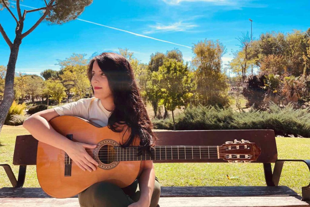La cantautora Virginia Rodero