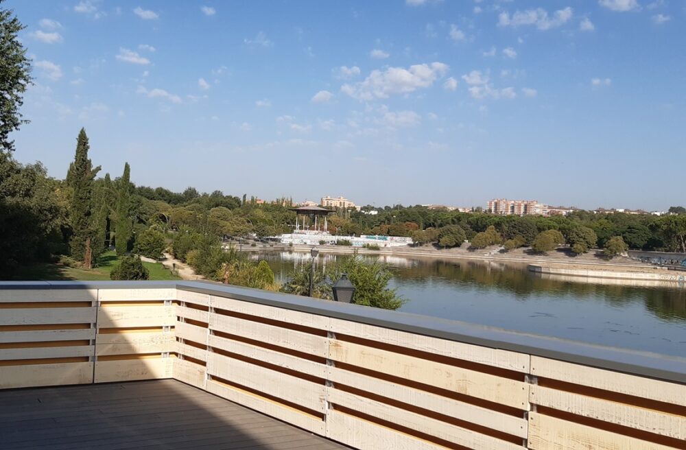 Vista del parque de Pradolongo desde la terraza del CEAC Maris Stella