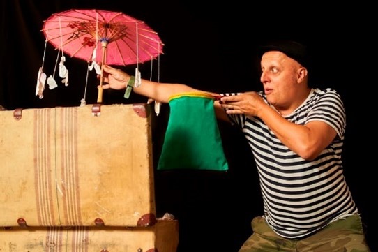 personaje de clown del cuentacuentos 'Cuentos de Gloria'