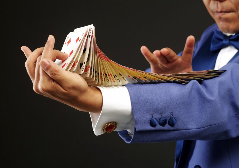 juego de magia con naipes