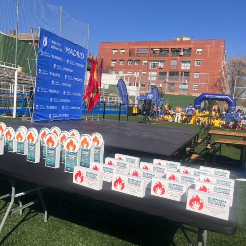 Imagen de los premios de las Olimpiadas escolares de Villaverde