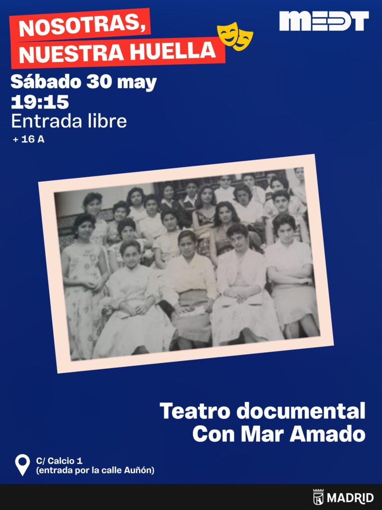 Fotografía en blanco y negro de mujeres posando
