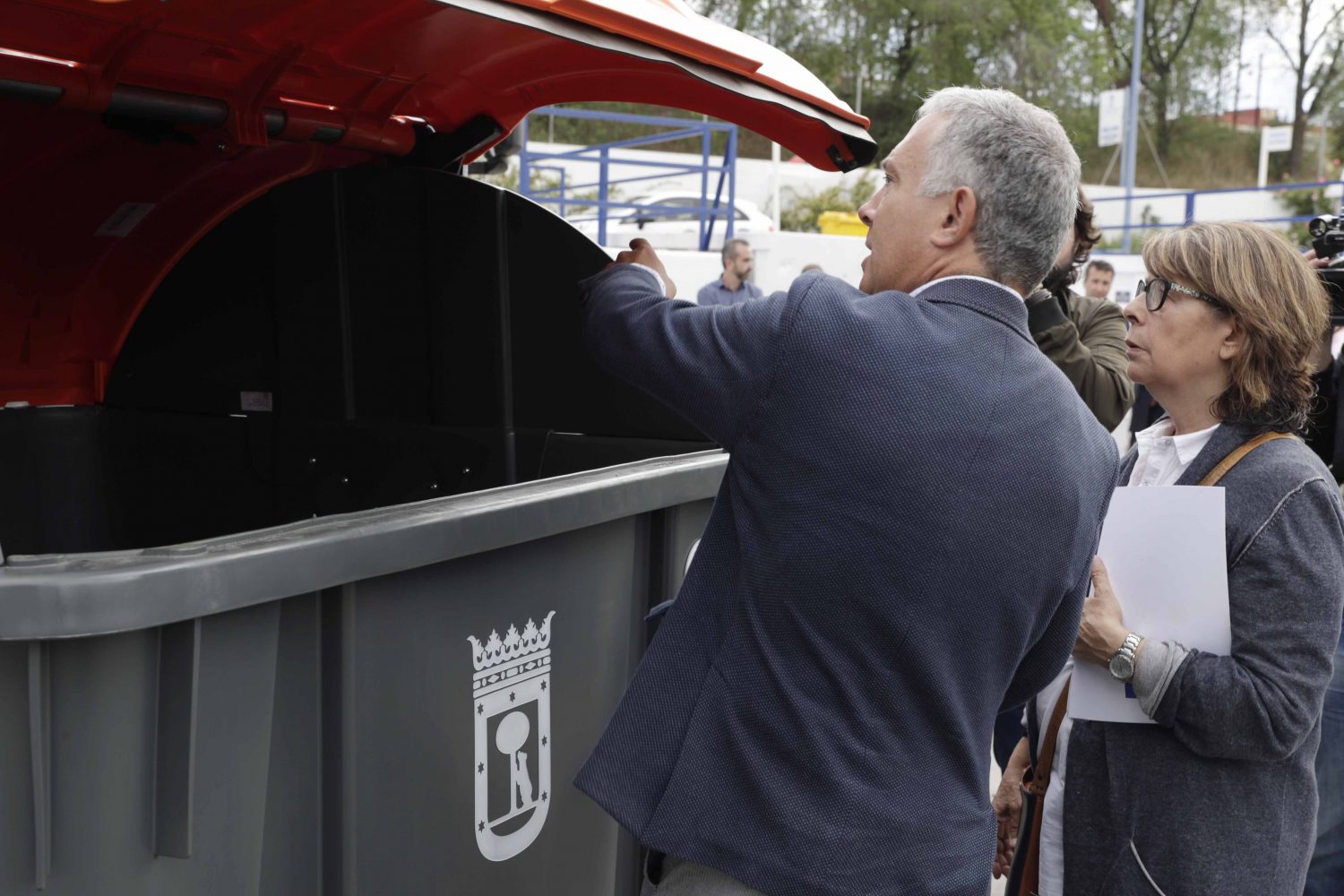 Funcionará el contenedor marrón de basura orgánica en Madrid?