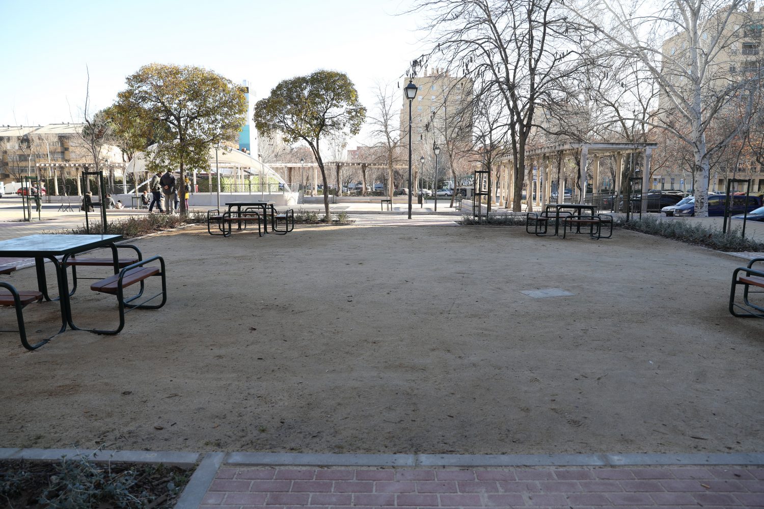 Usera Estrena La Rehabilitacion De La Plaza De La Asociacion En