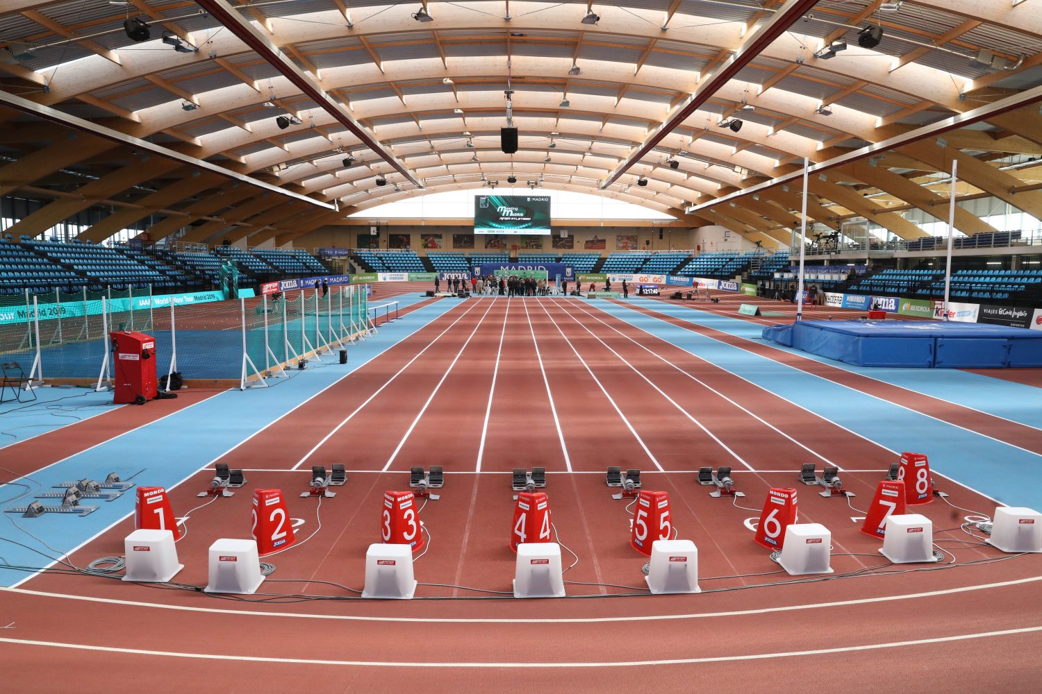 El mejor atletismo del mundo, en la pista cubierta municipal de Gallur – Diario del ...