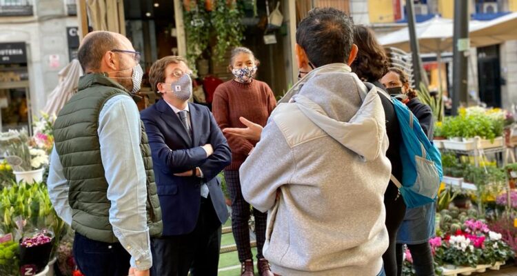 Almeida recorre Lavapiés