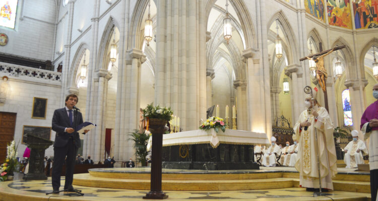 Almeida renueva el Voto de la Villa a Nuestra Señora de la Almudena