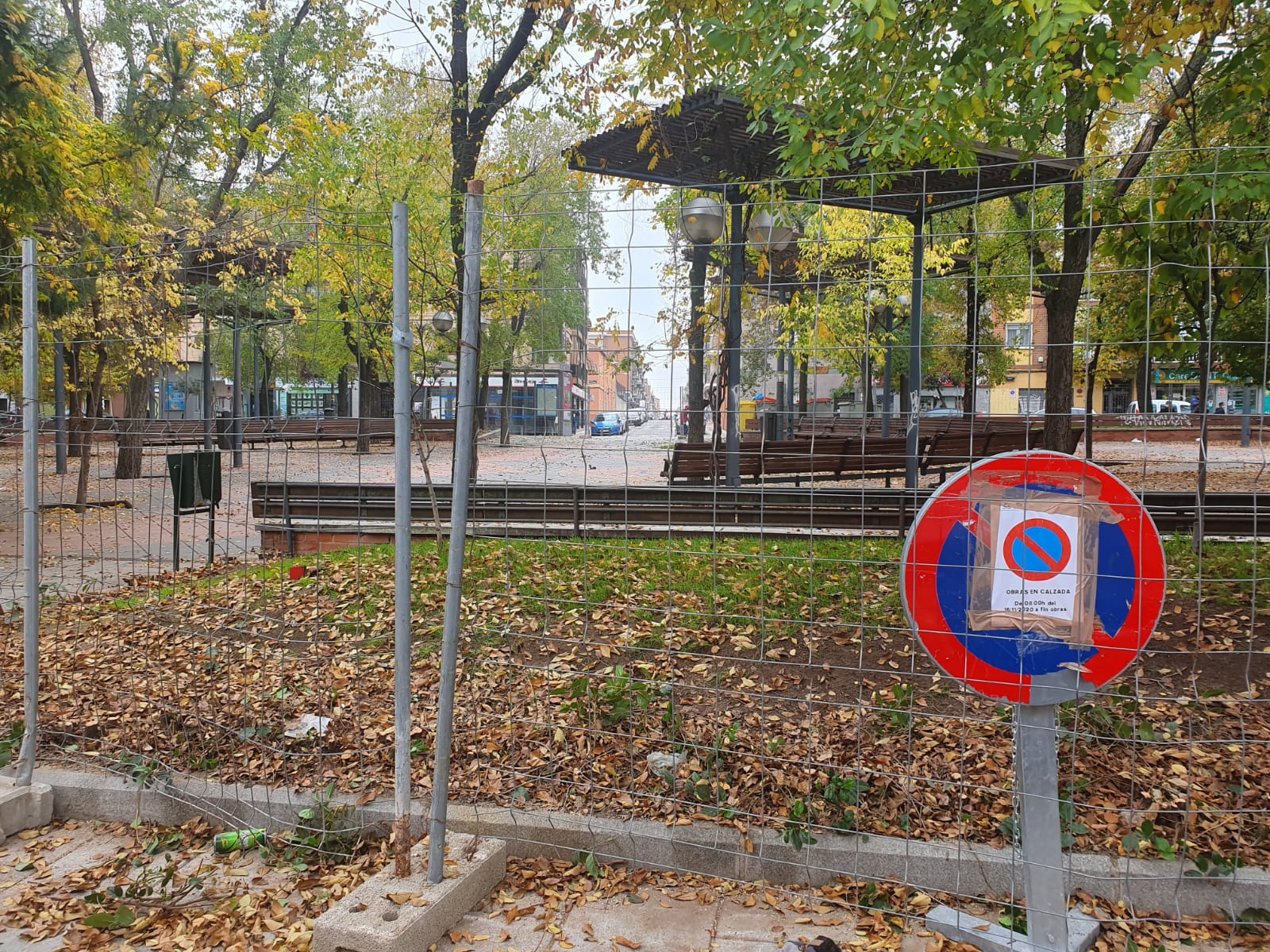 Inicio de las obras de reforma de la plaza San Agapito de Villaverde