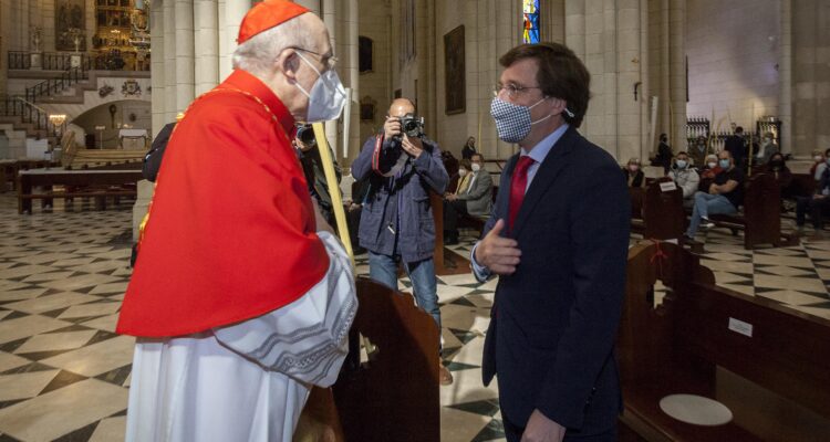 Almeida en la celebración del Domingo de Ramos