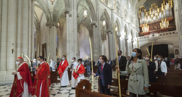 Almeida y VIllacís en la celebración del Domingo de Ramos