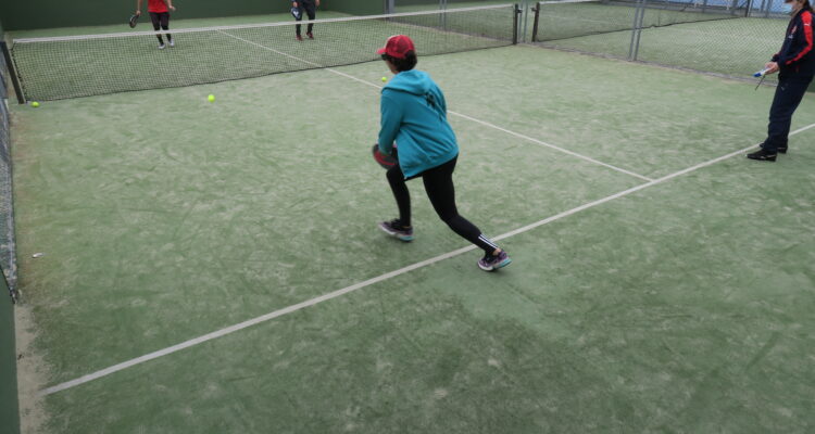 Mujer con espejo, de Botero