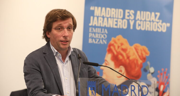 Almeida en la mesa redonda ‘Galicia-Madrid en la vida y en la obra de Emilia Pardo Bazán’