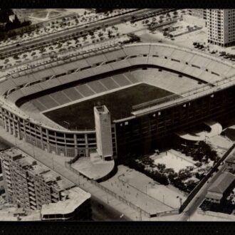El estadio Santiago Bernabéu. Postal de entre 1955 y 1960 de Memoria de Madrid