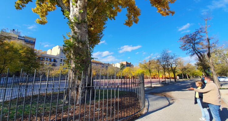 Loreto Sordo en un momento de la visita al parque de la Bombilla