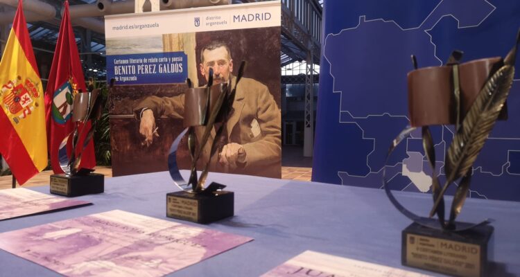 Entrega de los premios del II certamen literario Benito Pérez Galdós