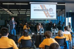 Niño durante su intervención (Foto: La Nave)