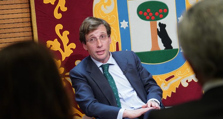 Presentación del libro 'Memorias de las vícitmas' de la FVT