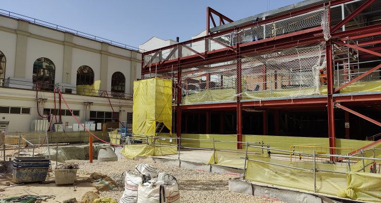 De izquierda a derecha, el concejal de Salamanca, José Fernández, la delegada de Obras y Equipamientos, Paloma García Romero, y la directora general de Arquitectura y Conservación del Patrimonio, Paloma Sobrini