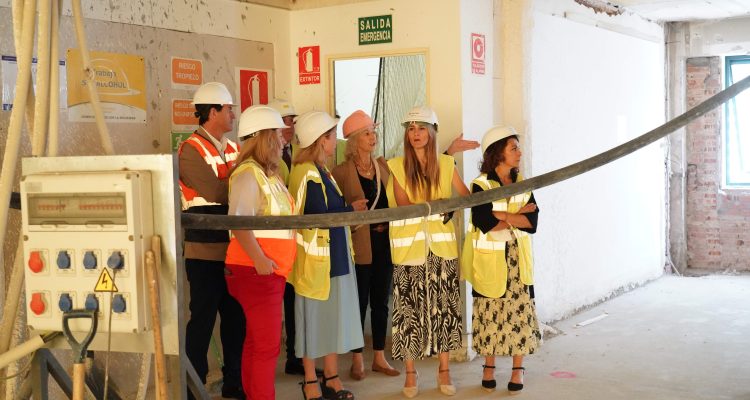Las delegadas de Obras y Equipamientos, Paloma García Romero, de Seguridad y Emergencias, Inmaculada Sanz, y la concejala de Chamartín, Sonia Cea
