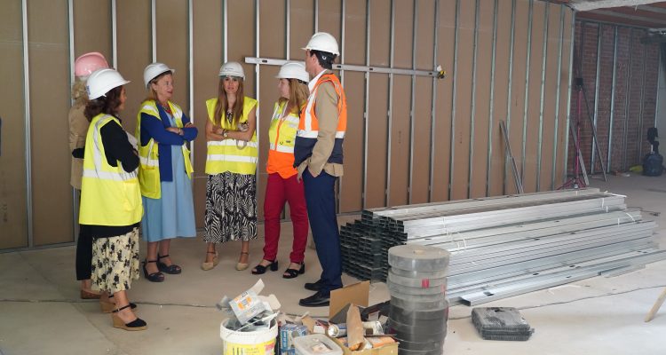Las delegadas de Obras y Equipamientos, Paloma García Romero, de Seguridad y Emergencias, Inmaculada Sanz, y la concejala de Chamartín, Sonia Cea