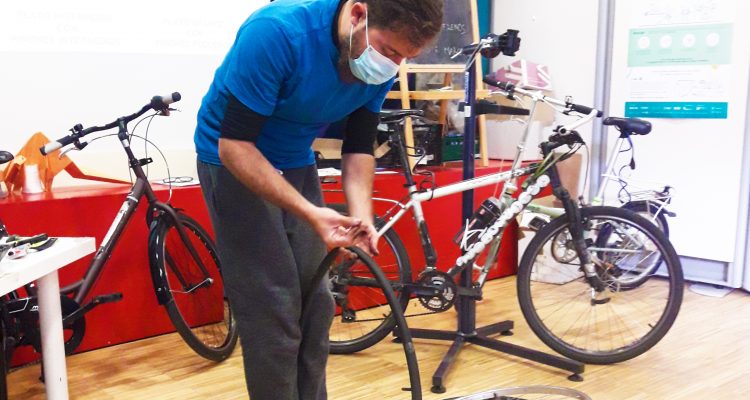 CIEA dehesa de la villa_taller mantenimiento bici