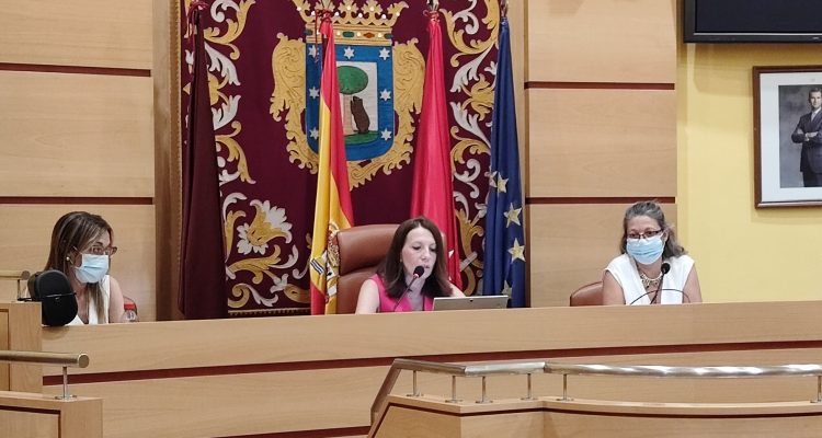 Chapa durante el debate del distrito de Villa de Vallecas