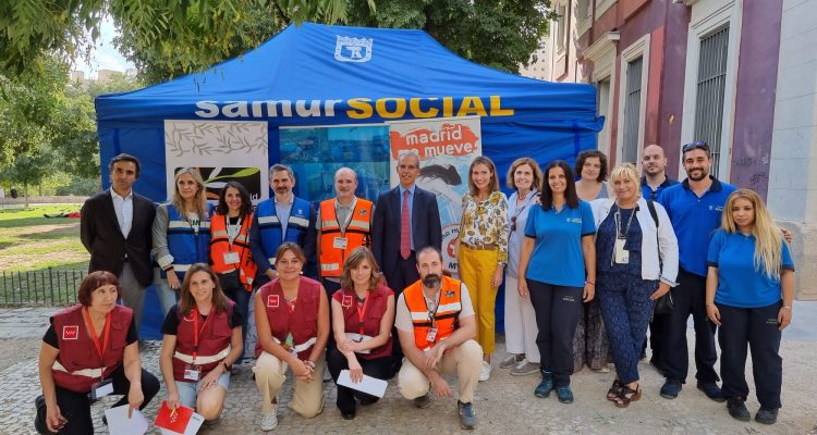 El delegado de Familias, Igualdad y Bienestar Social, Pepe Aniorte, durante el simulacro de servicios sociales