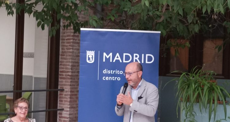 Inauguración nueva zona estancial en el Centro Municipal de Mayores Dos Amigos 5