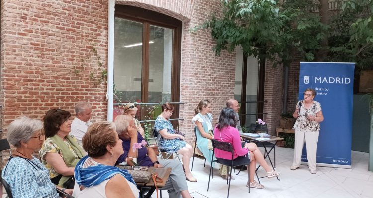 Inauguración nueva zona estancial en el Centro Municipal de Mayores Dos Amigos 2