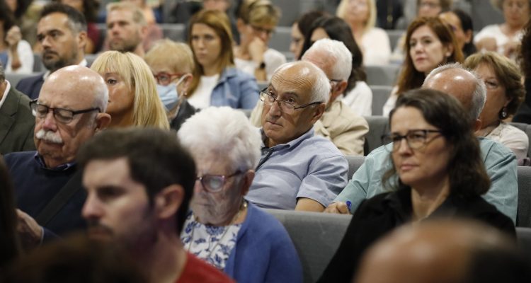 Público Jornadas de Alternativas Habitacionales y Cohousing Senior