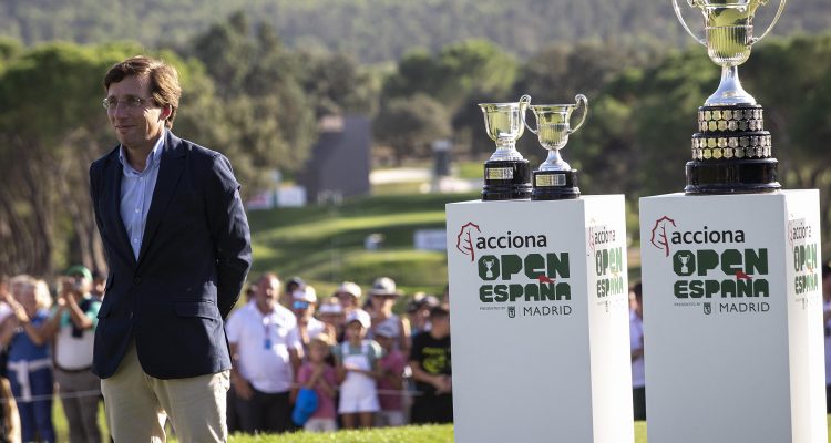 El alcalde de Madrid, José Luis Martínez-Almeida, durante la entrega de trofeos
