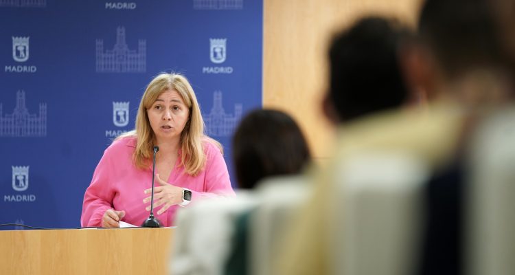 La portavoz municipal y delegada de Seguridad y Emergencias, Inmaculada Sanz