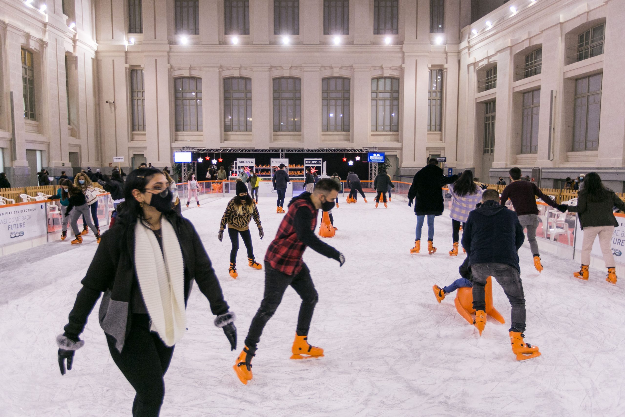 Las pistas de hielo regresan a su cita con la Navidad madrileña – Ayuntamiento de Madrid