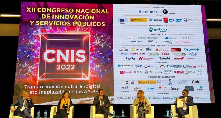 El concejal delegado de Innovación y Emprendimiento, Ángel Niño, durante la inauguración del Congreso