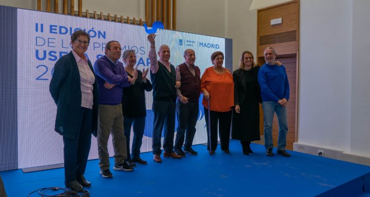 Premio Usera Solidaria a las juntas directivas de los Centros de Mayores del distrito
