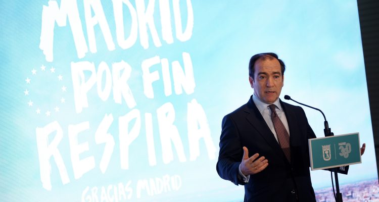 El delegado de Medio Ambiente y Movilidad, Borja Carabante, durante el Balance Madrid 360