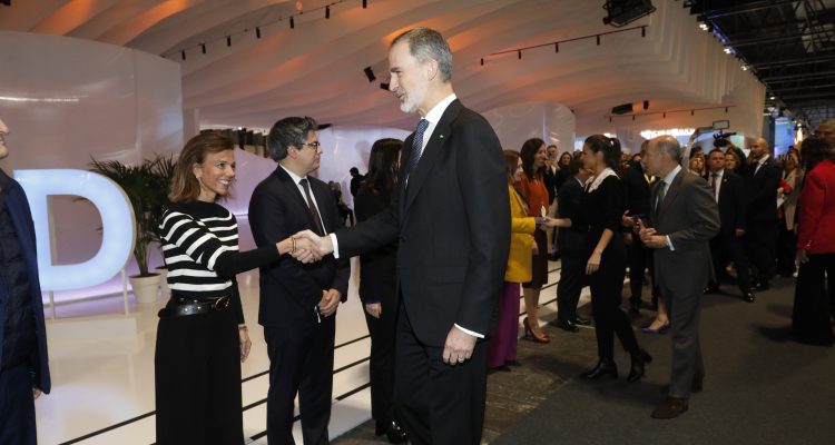 Sus Majestades los Reyes en el estand de Madrid en Fitur