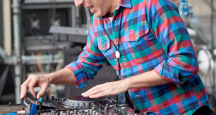 Actuación Adrián Lefreak