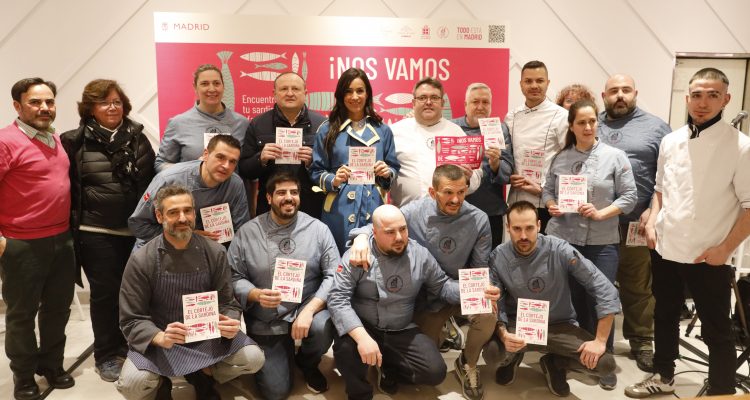 La vicealcaldesa, Begoña Villacís, el delegado Economía, Innovación y Empleo, Miguel Ángel Redondo, durante la presentación de la ruta gastronómica